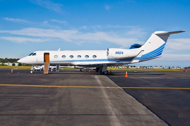 Gulfstream Aerospace Gulfstream IV (N82A) - The very 1st photo uploaded of N82A on FlightAware.Com !