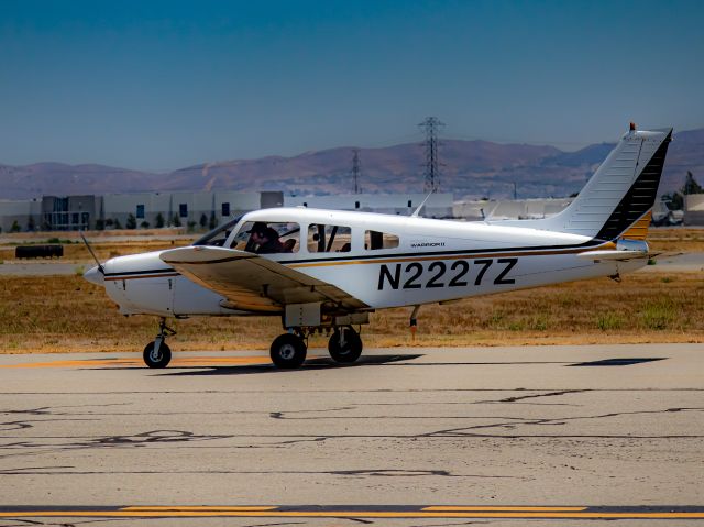 Piper Cherokee (N2227Z)