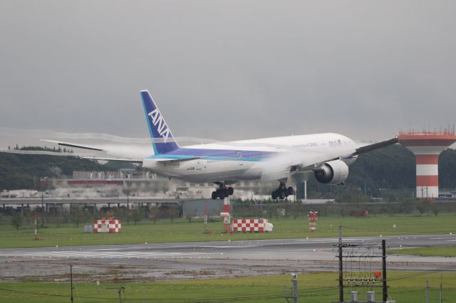 BOEING 777-300 (JA736A) - 24 September 2016: