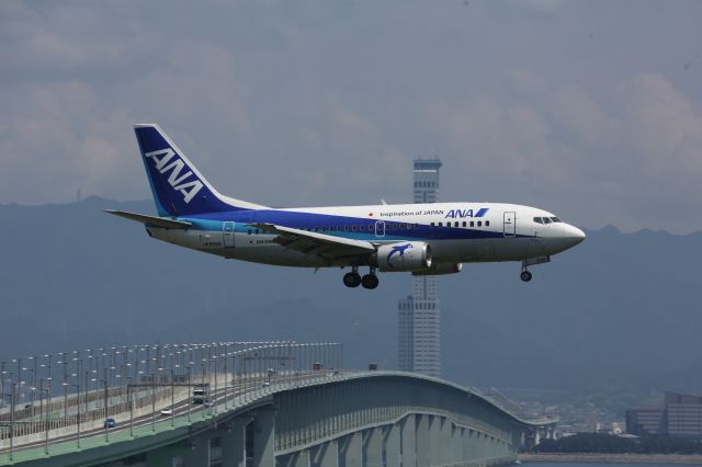 Boeing 737-500 (JA8596)