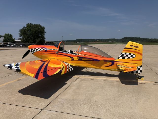 Vans RV-8 (N214TK) - Passing through Jefferson City, MO. Very good looking aircraft.