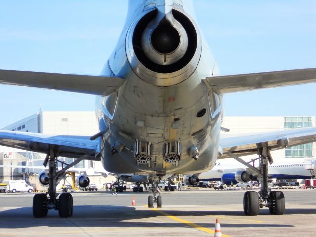 Lockheed L-1011 TriStar (ZD953)