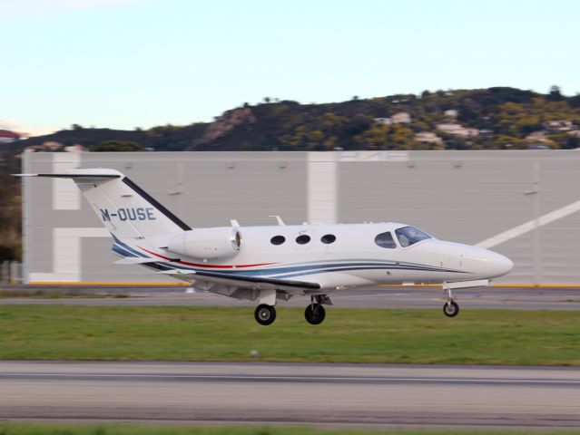 Cessna Citation Mustang (M-OUSE)