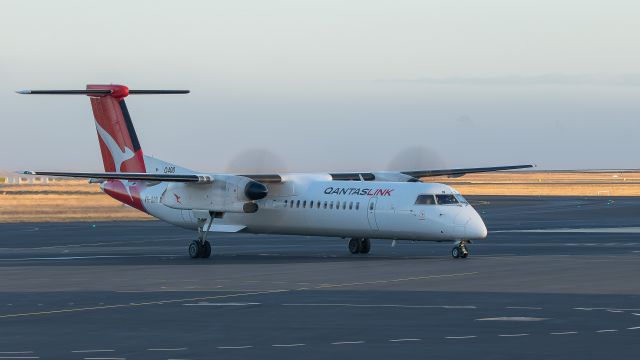 de Havilland Dash 8-400 (VH-QON)