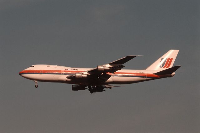 BOEING 747-100 (N4728U) - Final Approach to Narita Intl Airport Rwy34 on 1988/02/13