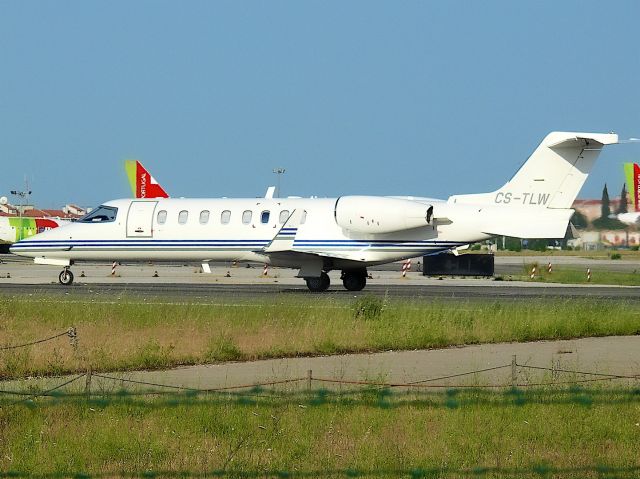 Learjet 45 (CS-TLW)