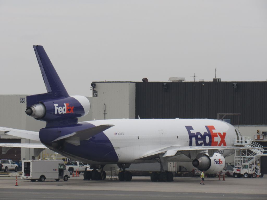 Boeing MD-11 (N315FE)