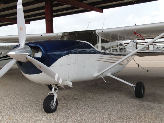 Cessna T207 Turbo Stationair 8 (N207DD)