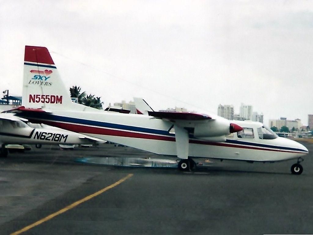 ROMAERO Islander (N555DM)