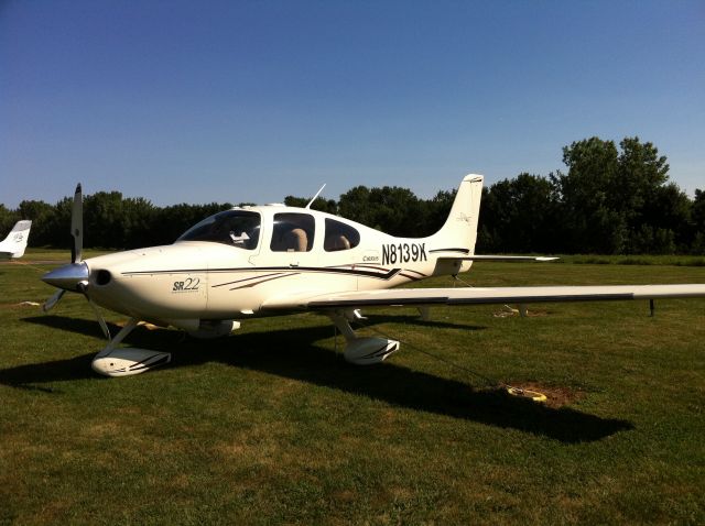 Cirrus SR-22 (N8139K)