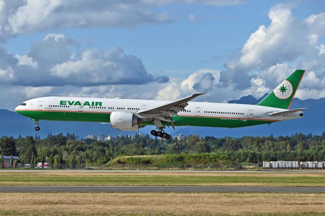 BOEING 777-300ER (B-16706)