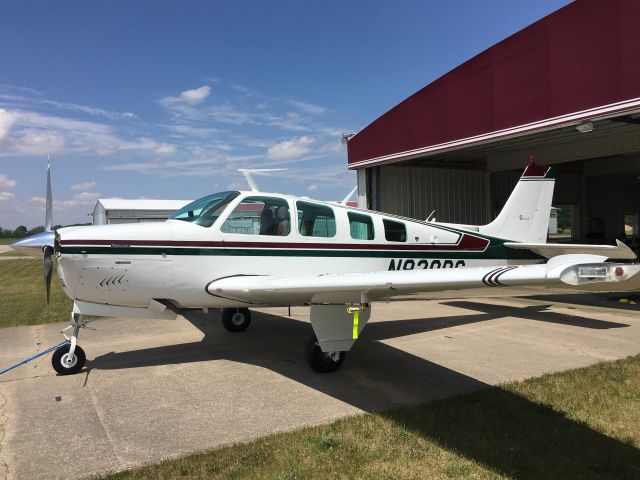 Beechcraft Bonanza (36) (N828DS)