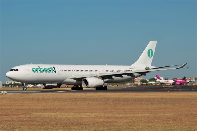 Airbus A330-300 (CS-TRH) - Aeroporto General Humberto Delgado - Lisbon     1-7-2017