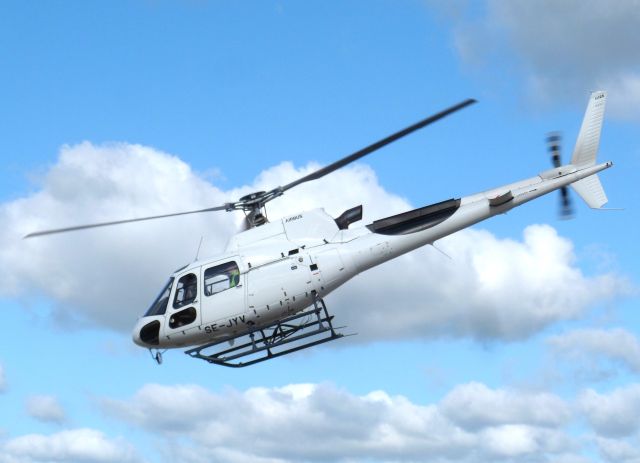 Eurocopter AS-350 AStar (SE-JYV)