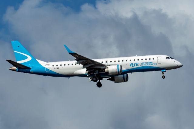 Embraer ERJ-190 (VH-IQA) - Embraer 190AR, ERJ-190-100IGW cn  19000616. National Jet Express VH-IQA final runway 24 YPPH 14 July 2023