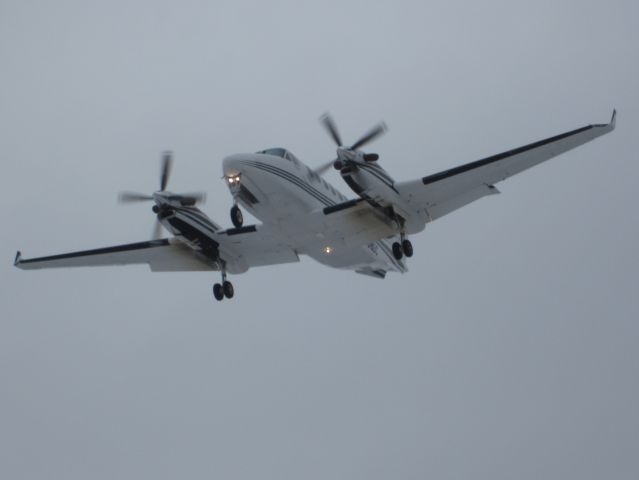 Beechcraft Super King Air 300 (N708DC)