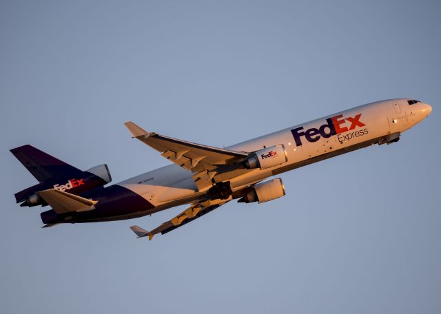 Boeing MD-11 (N595FE)