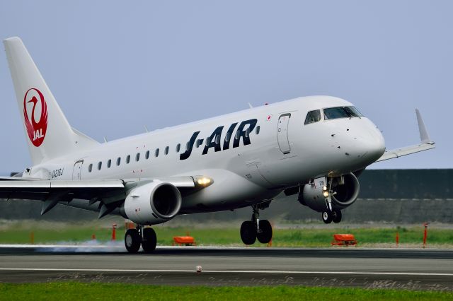 Embraer 170/175 (JA216J)