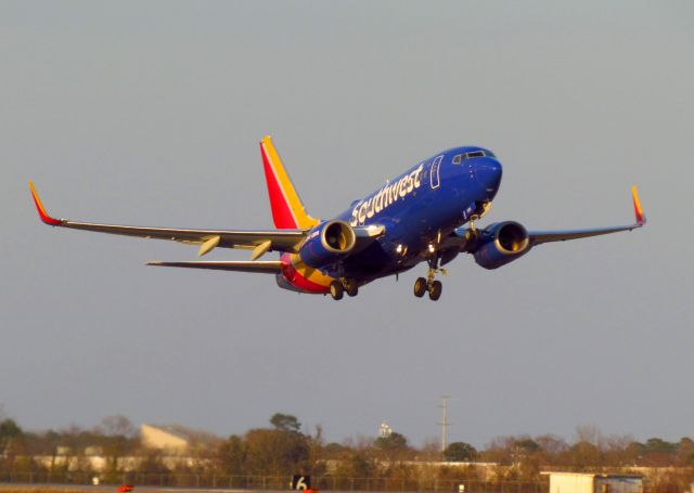 Boeing 737-700 (N7731A)