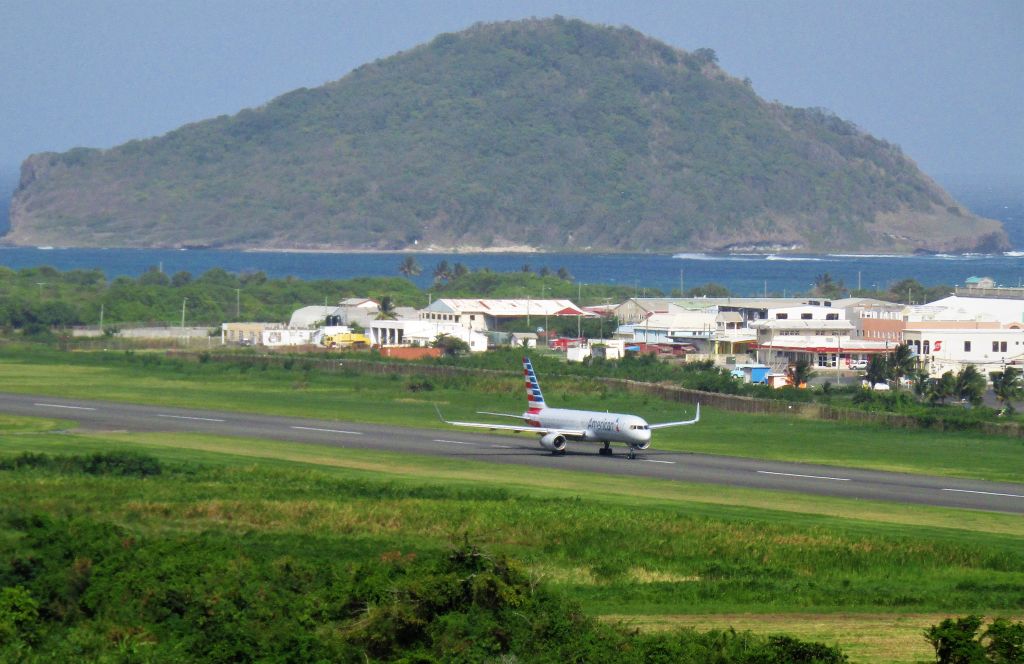 Boeing 757-200 (N606AA)