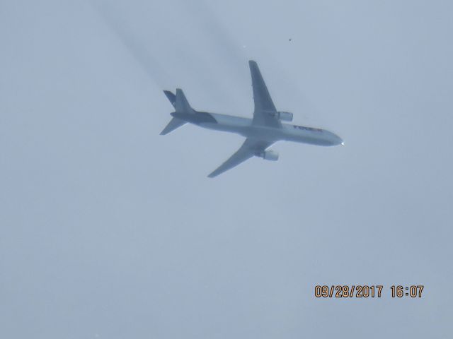 BOEING 767-300 (N130FE)