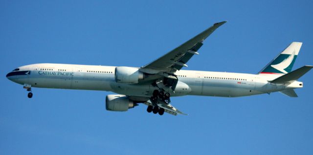 Boeing 777-200 (B-KQI) - On Final 28L, 02-16-2015