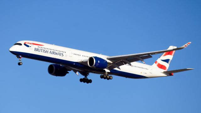 Airbus A350-1000 (G-XWBM) - G-XWBM on final approach for RWY 33R at YYZ. Click "full" for best quality.