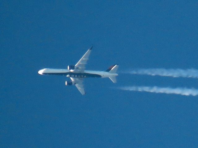 Boeing 757-200 (N557NW)