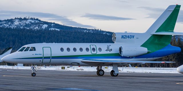 Dassault Falcon 50 (N214DV)