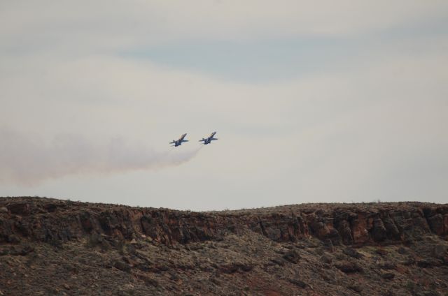 McDonnell Douglas FA-18 Hornet —