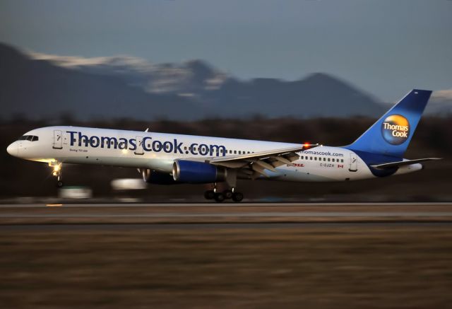 Boeing 757-200 (C-GJZH) - Operated by Jazz Air, arriving 2 hours behind schedule at the last ray of light.