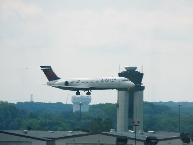 Boeing 717-200 (N895AT)