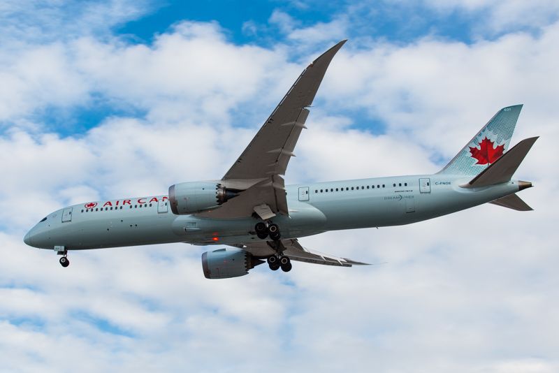 Boeing 787-8 (C-FNOE)