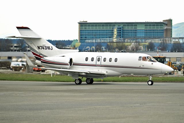 Hawker 800 (N743WJ)