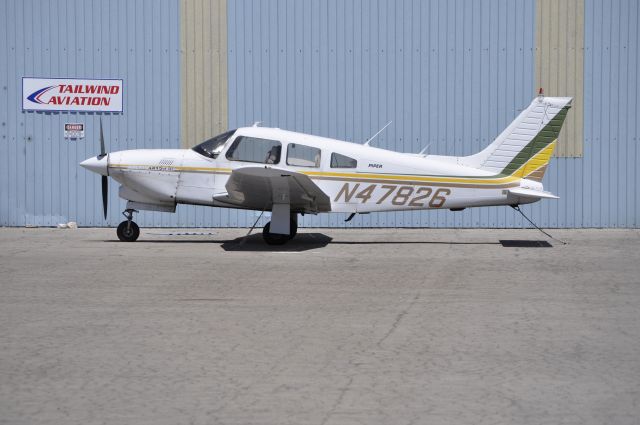 Piper Cherokee (N47826)