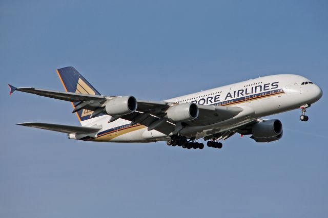 Airbus A380-800 (9V-SKE)