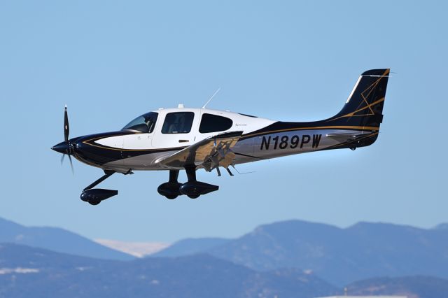 Cirrus SR22 Turbo (N189PW) - Arriving KAPA 11-12-2023