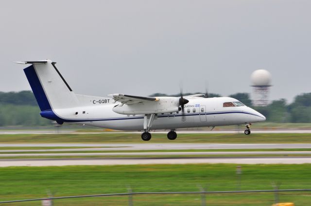 de Havilland Dash 8-200 (C-GQBT)