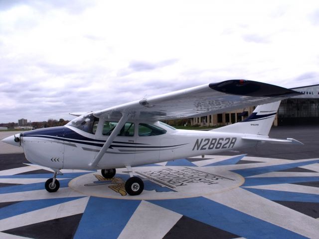 Cessna Skylane (N2862R)