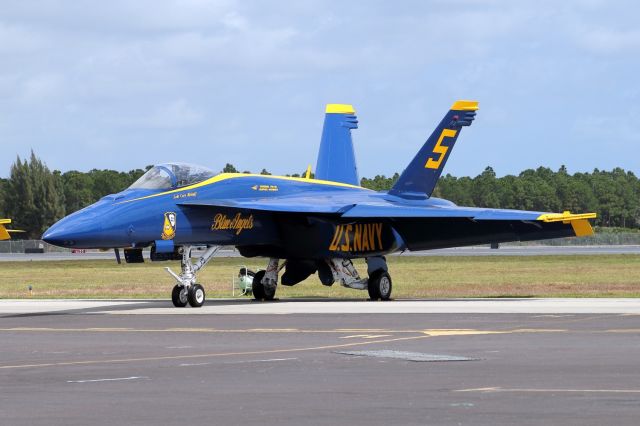 McDonnell Douglas FA-18 Hornet (16-5663) - 30/04/2022: No.#5 Super Hornet, part of the blue Angles team participating in the 2022 Vero Beach Airshow.