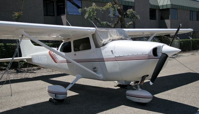 Cessna Skyhawk (N114WP)