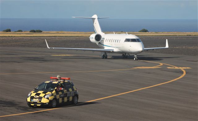 Canadair Challenger (N732PA) - Santa Maria Island International Airport - LPAZ. November 10, 2021.