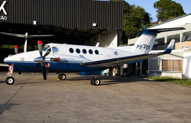 Beechcraft Super King Air 200 (PS-VES)