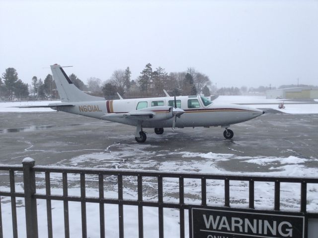 Piper Aerostar (N601AL) - landed on a snowy runway