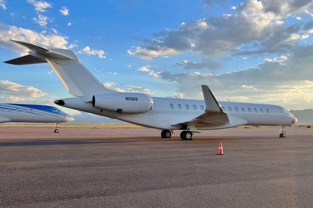 BOMBARDIER BD-700 Global 7500 (N1089)