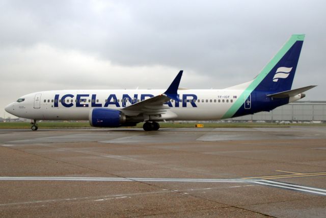 Boeing 737 MAX 8 (TF-ICF) - Taxiing to Stand 223 on 13-Dec-23 operating flight ICE450 from BIKF.