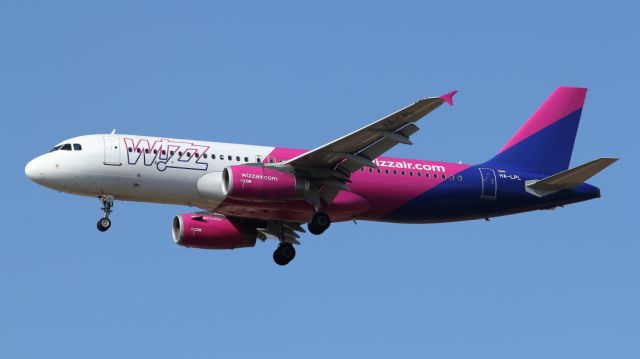 Airbus A320 (HA-LPL) - 23/07/2022:  Flight from Burgas (BOJ), Bulgaria, upon landing on runway 30.