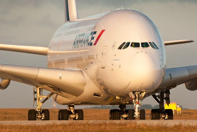 Airbus A380-800 —