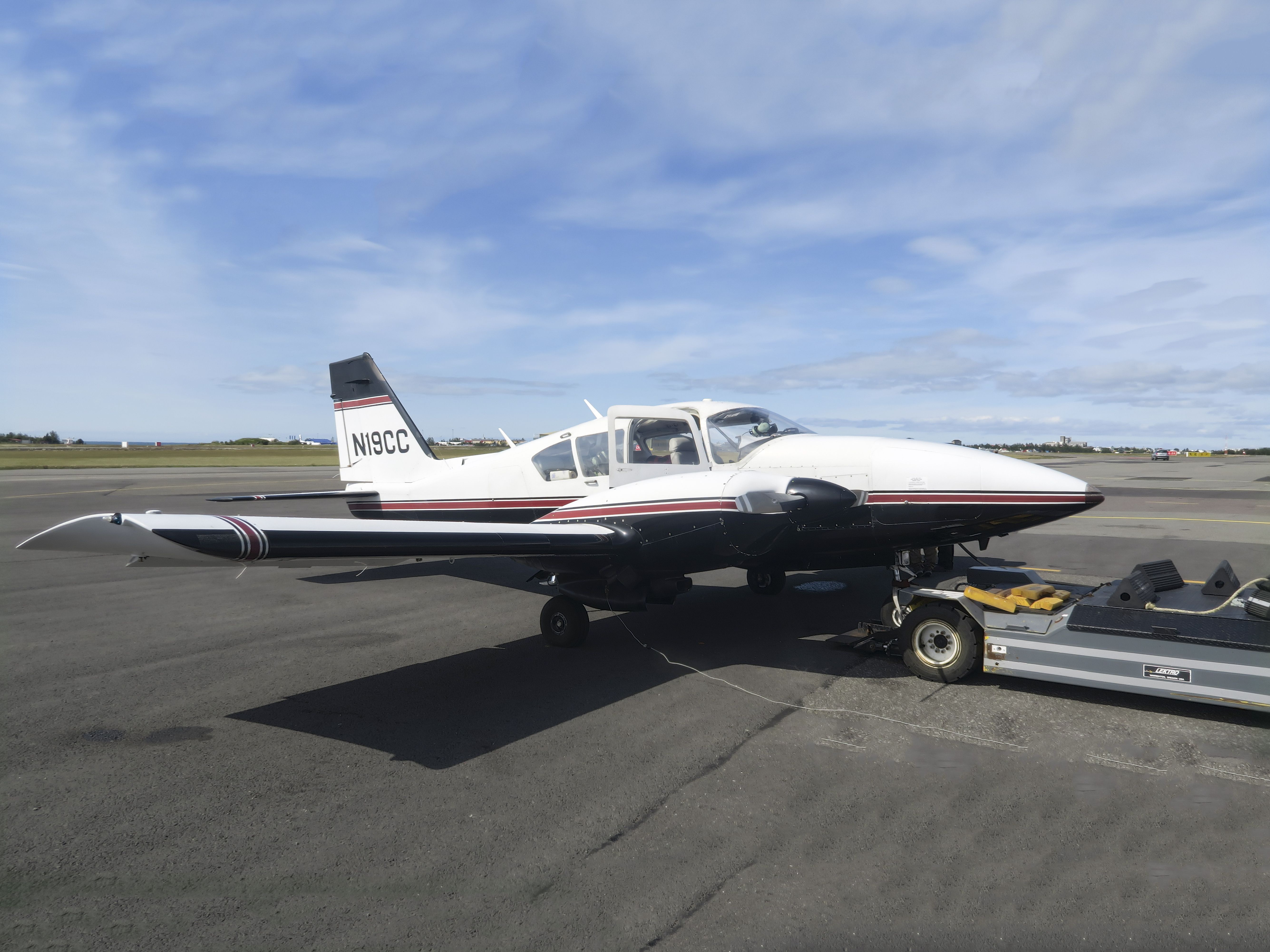 Piper Aztec (N19CC) - 22 July 2015.