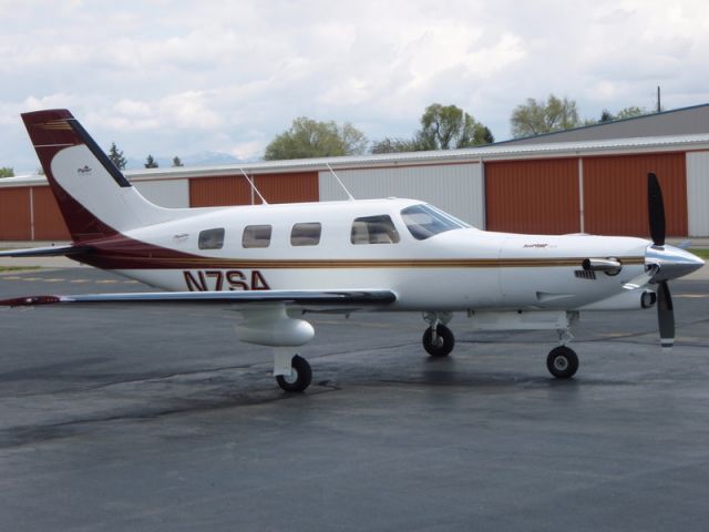 Piper Navajo (N7SA) - TBM 700 C2